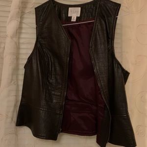 Women leather vest size 10